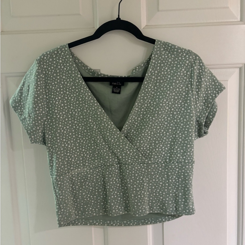 Rue 21 cropped shirt